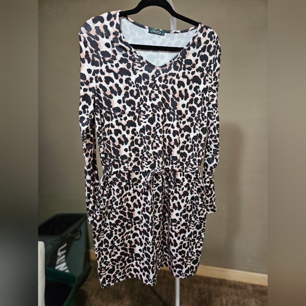 Ofeefan Leopard Print Dress Size M